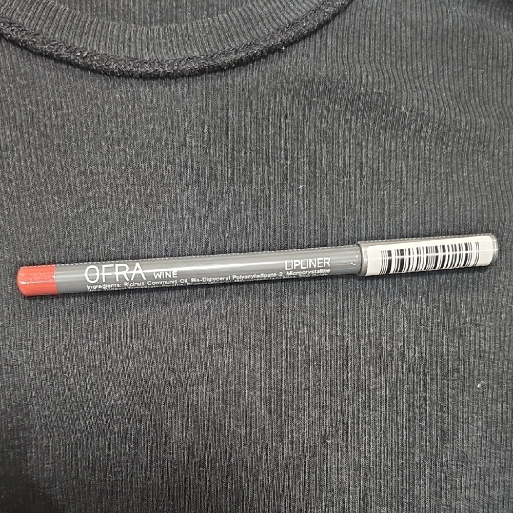 OFRA Lip Liner in Wine